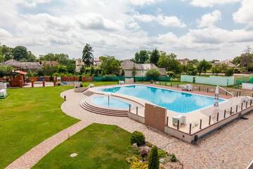 Фотографии Отель Zinedine Sport-Hotel г. Ужгород (Украина) №4 Фото Отель Zinedine Sport-Hotel г. Ужгород 4