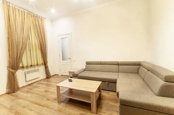 Фотографии Апартаменты Wonderful flat on city center (Mukachivska 4/8) г. Ужгород (Украина) №1 Фото Апартаменты Wonderful flat on city center (Mukachivska 4/8) г. Ужгород 1