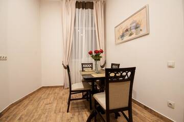 Фотографии Апартаменты Wonderful flat on city center (Mukachivska 4/12) г. Ужгород (Украина) №2 Фото Апартаменты Wonderful flat on city center (Mukachivska 4/12) г. Ужгород 2