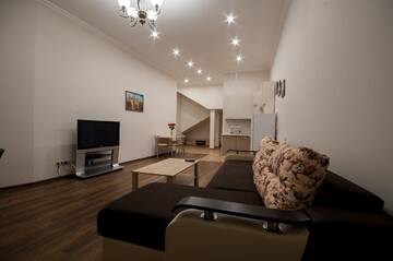 Фотографии Апартаменты Wonderful flat on city center (Mukachivska 4/11) г. Ужгород (Украина) №3 Фото Апартаменты Wonderful flat on city center (Mukachivska 4/11) г. Ужгород 3