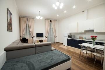 Фотографии Апартаменты Wonderful flat on city center (Mukachivska 4/14) г. Ужгород (Украина) №1 Фото Апартаменты Wonderful flat on city center (Mukachivska 4/14) г. Ужгород 1