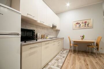 Фотографии Апартаменты Wonderful flat on city center (Mukachivska 4/15) г. Ужгород (Украина) №4 Фото Апартаменты Wonderful flat on city center (Mukachivska 4/15) г. Ужгород 4