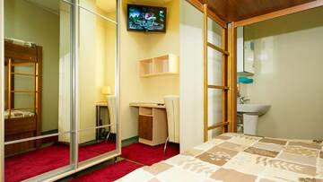 Фото номера Кровать в общем номере с 2 кроватями Хостелы City Hostel Panorama г. Ужгород 3