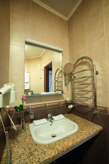 Фото номера Двухместный номер бизнес-класса с 1 кроватью Отель Hotel Praha г. Ужгород 6