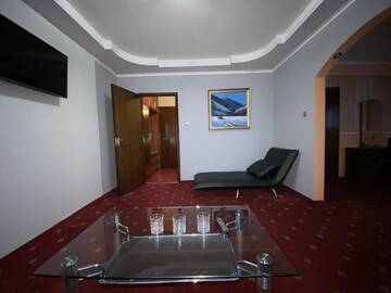 Фото номера Суперлюкс Отель Intourist-Zakarpattia Hotel г. Ужгород 6