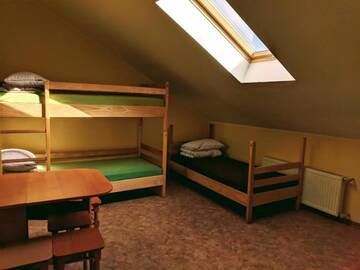 Фото номера Кровать в общем 6-местном номере для мужчин и женщин Хостелы Krone Hostel г. Ужгород 2