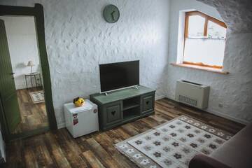 Фото номера Четырехместный номер &quot;Комфорт&quot; Загородные дома Dacha г. Ужгород 16