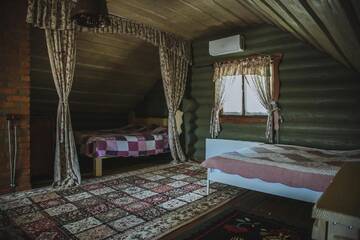Фото номера Семейный номер с видом на сад Загородные дома Dacha г. Ужгород 10