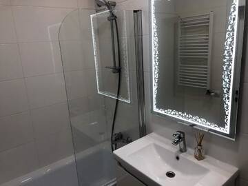 Фото номера Апартаменты с 1 спальней Апартаменты GIL Apartment on Tobilevicha, new г. Ужгород 10